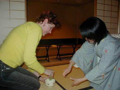 learning the tea ceremony in Kyoto